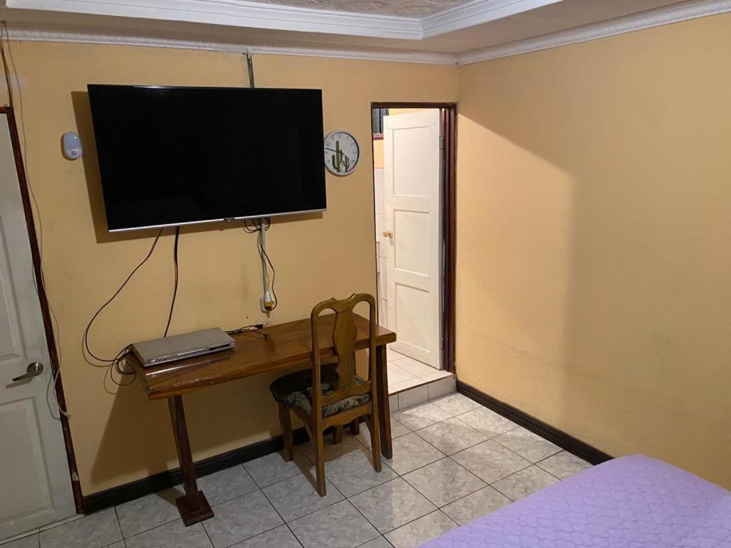 Casa Lupita Alajuela Apartment Bagian luar foto